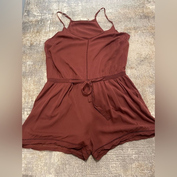 Anthropologie Lilka Nelisa Burgundy Wine Ladder Lace Detail Tank Romper Size LP - Picture 4 of 11